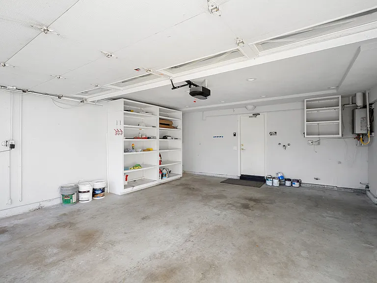 13945 Breger Ave — Photo 23