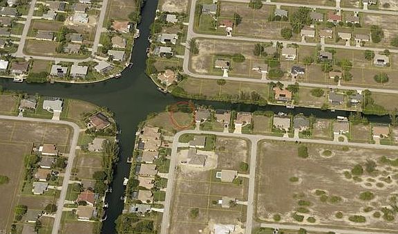 2nd image of 1917 SW 41st St