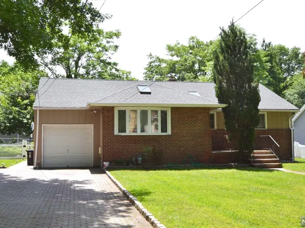 11 Rocklynn Pl, Glen Rock, NJ 07452