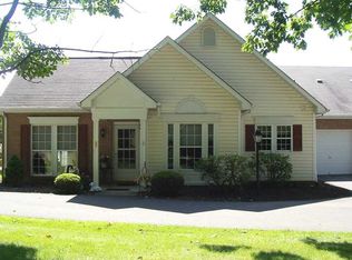 1101 Greystone Dr, Coraopolis, PA