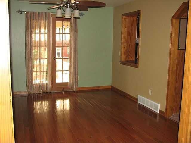 2nd image of 1262 Wentworth Ave