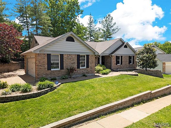 3rd image of 4568 Braungate Dr