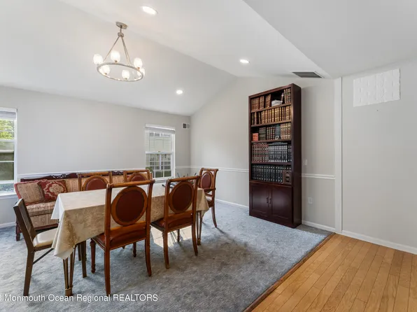 26 Casco Court, Lakewood, NJ 08701