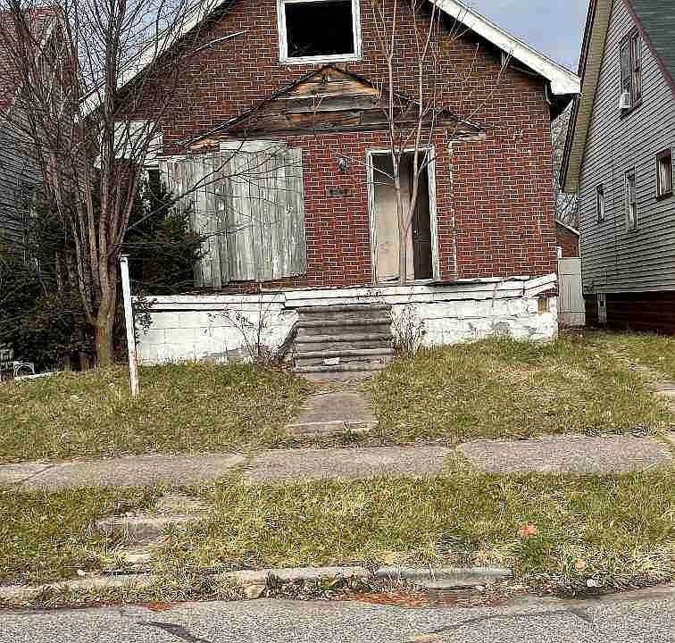 6360 Van Buren