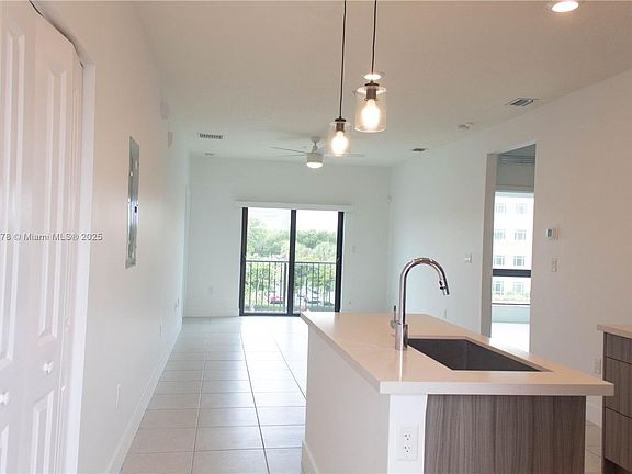 5th image of 8201 NW 41st St #D-301