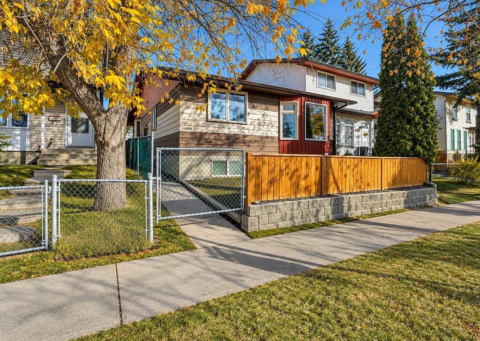 1st image of 4304 S 44th Ave NE