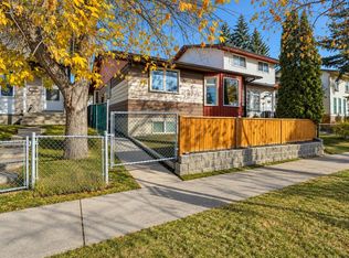 4304 S 44th Ave NE, Calgary, AB T1Y3E3