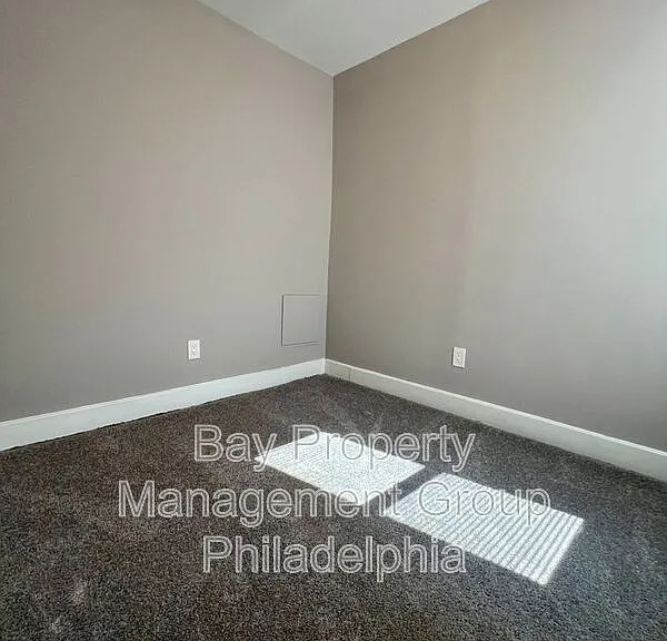 2022 W Toronto St — Photo 13