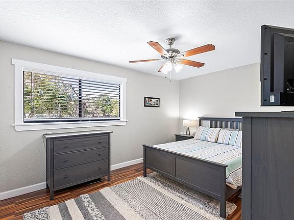 4th image of 4118 Woodlark Dr