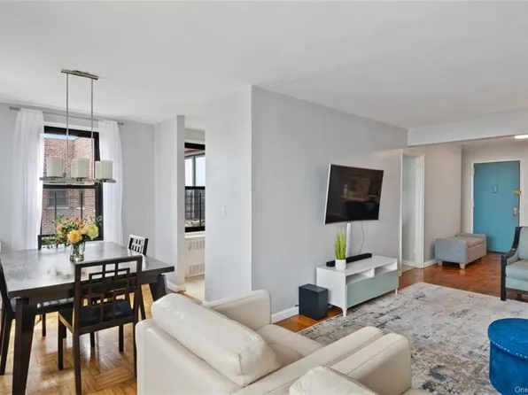 2835 Webb Avenue image 6 of 18