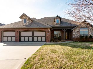 8728 Interlochen Dr, Nixa, MO 65714