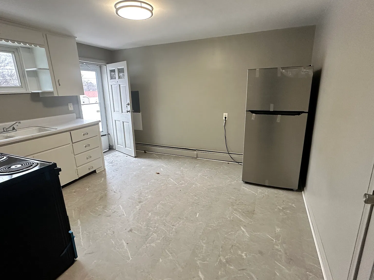2 bed, 777 sqft, $895 — Photo 1