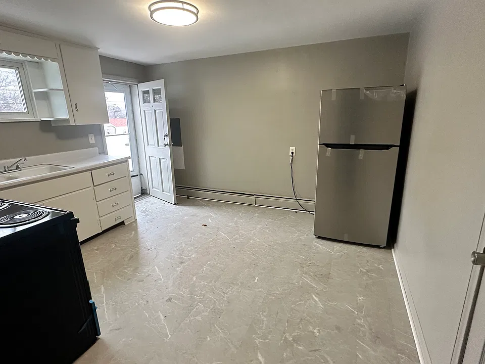 4108 Secor Rd #3