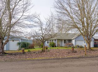 705 N 4th St, Carlton, OR 97111