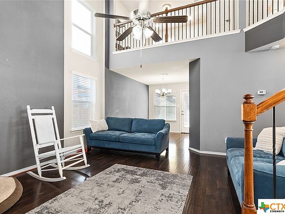 3rd image of 3305 Lorne Dr