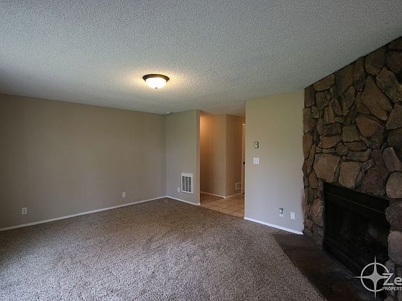 4th image of 5504 NE 39th St