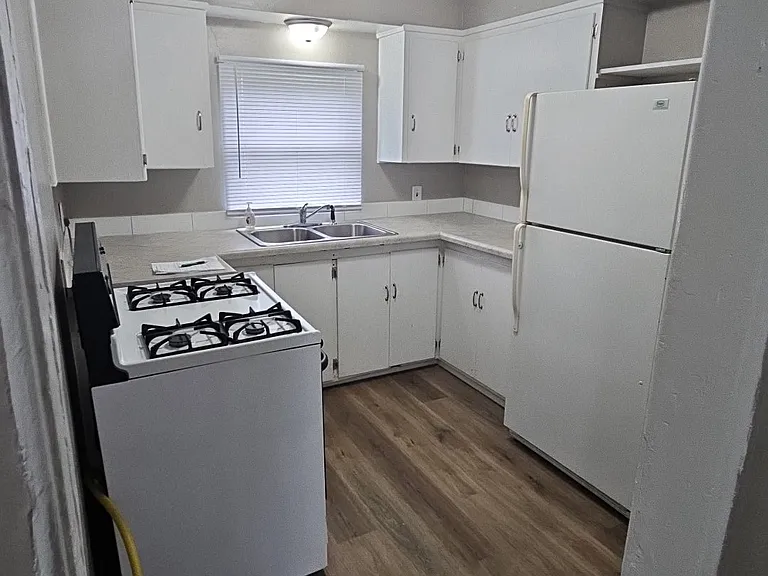 1404 N Broadway St #A — Photo 10