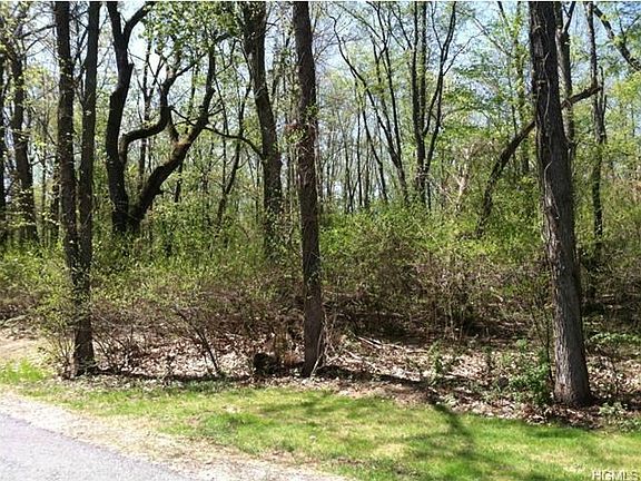 4th image of 32 Warwick Lake Pkwy
