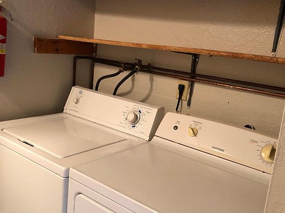 2nd image of 14525 NE 6th Pl APT 2
