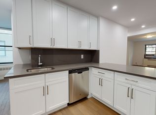 10 W 65th St #4EE, New York, NY 10023