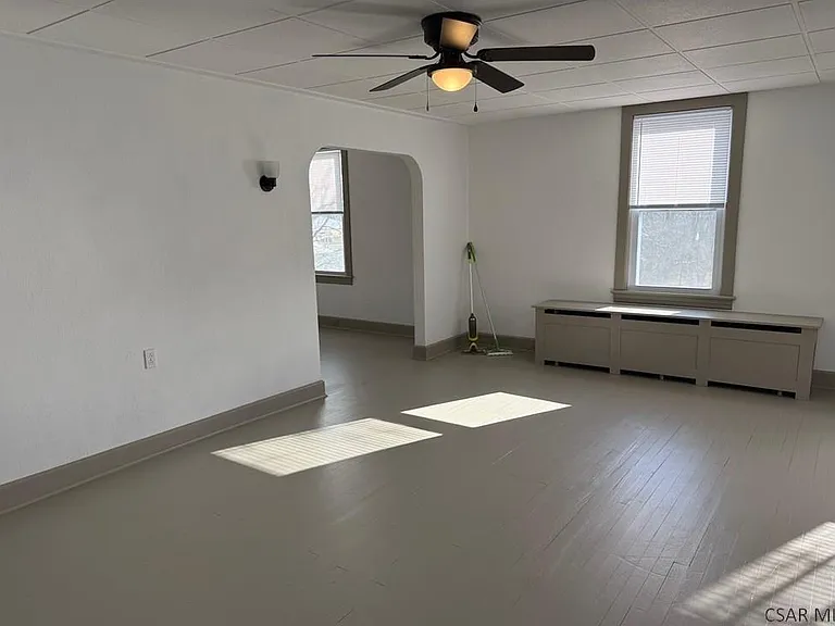 1727R Scalp Ave — Photo 4