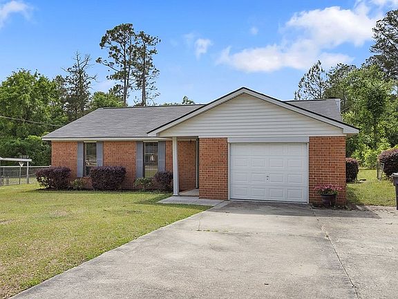 3rd image of 4323 Woodvalley Pl