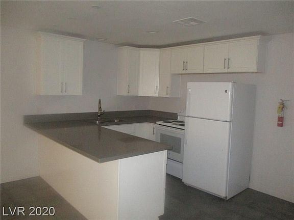 3rd image of 2213 N Jones Blvd APT 3