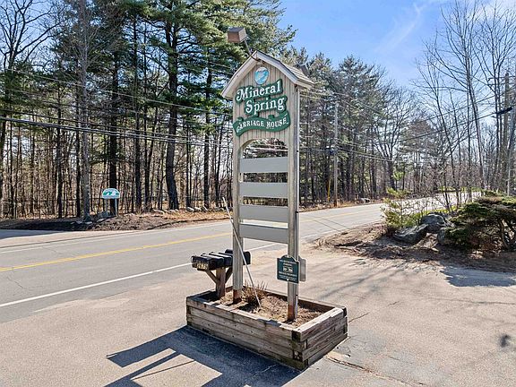 3rd image of 2679 Lake Shore Road #5