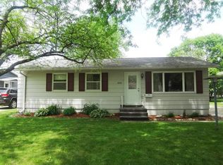 2216 Warford St, Perry, IA 50220