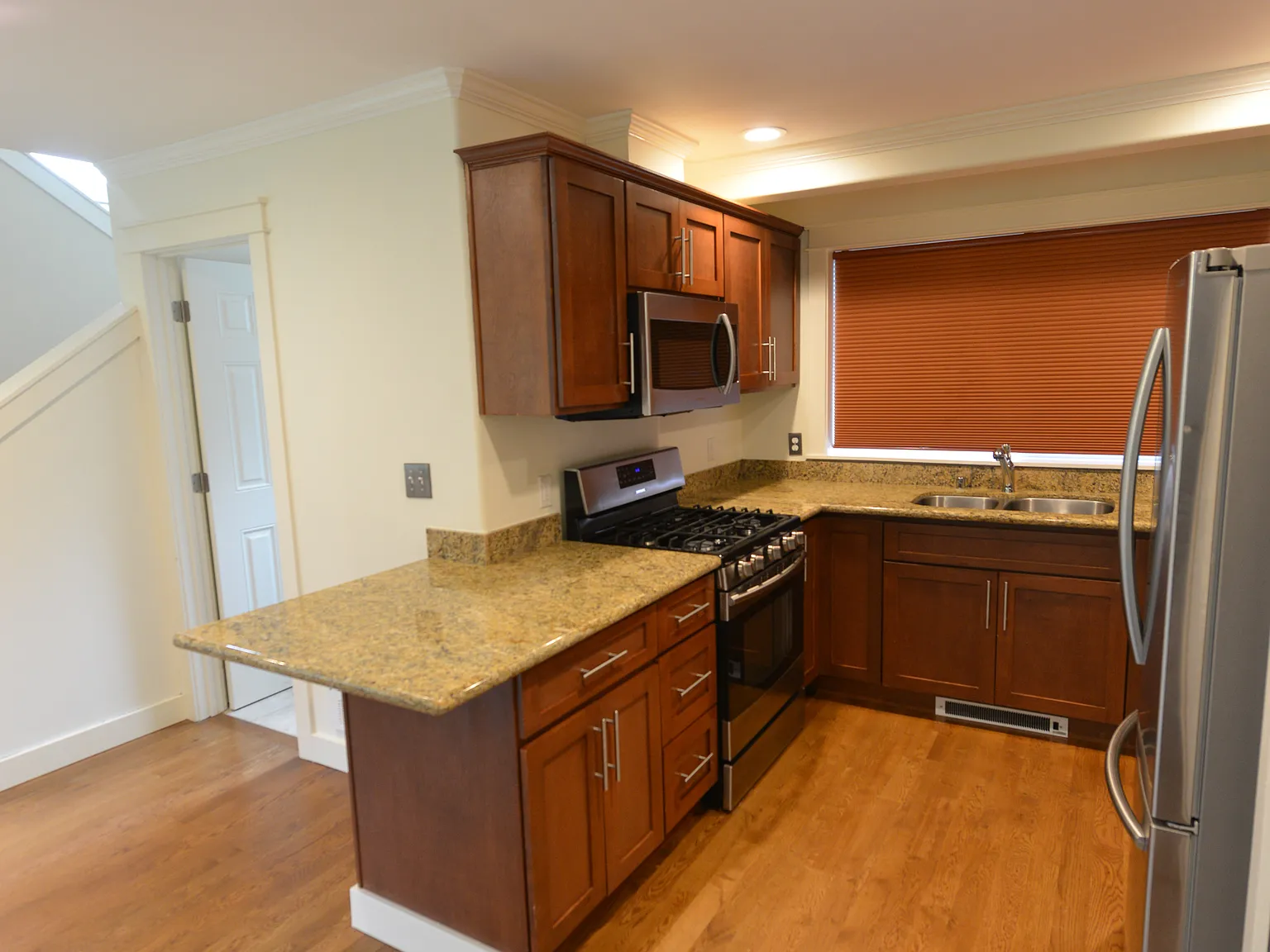 3 bed, 1530 sqft, $3,100 — Photo 3