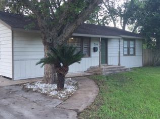 710 Blair St, West Columbia, TX 77486