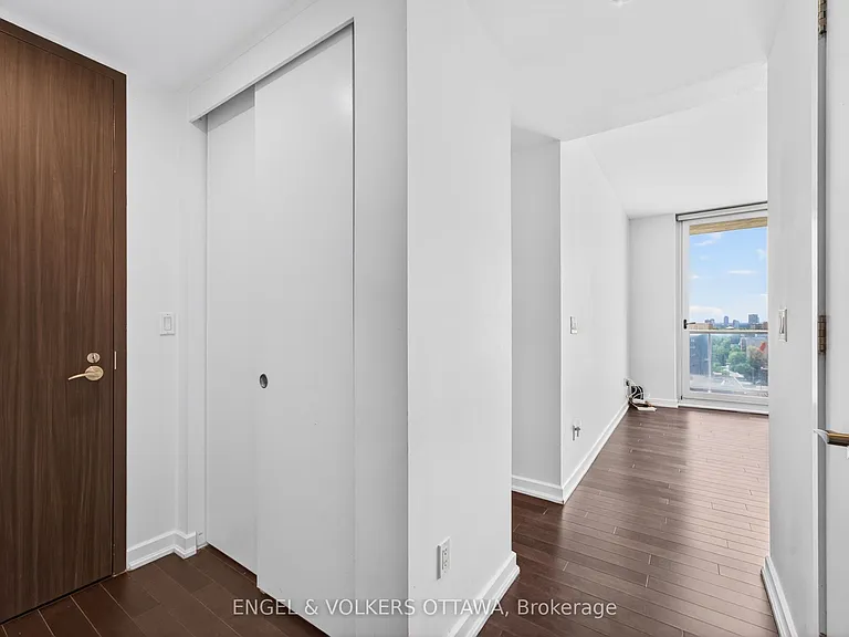 300 Lisgar St #1210 — Photo 3