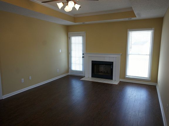 2nd image of 107 Cedar Breeze Ln