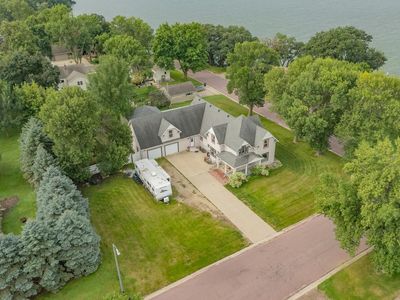 205 Lake Ave, Lake Park, IA, 51347