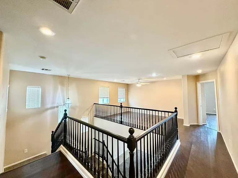 6068 Laughing Creek St — Photo 4