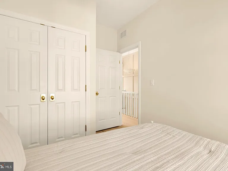 3542 T St NW #2 — Photo 12
