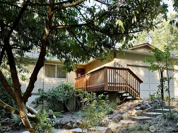 9632 49th Street W, University Place, WA 98467