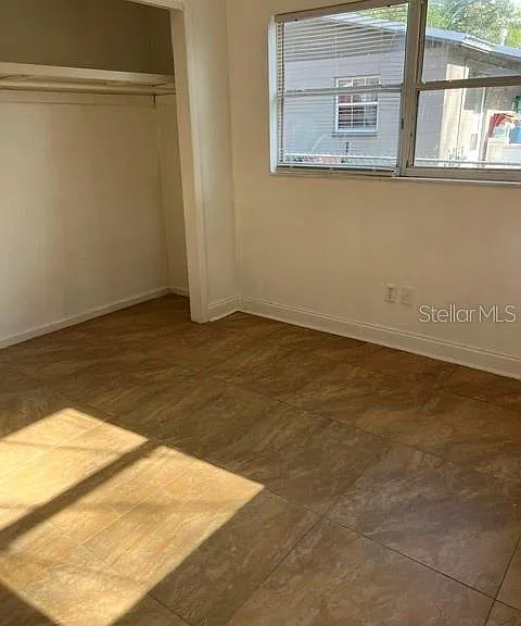 1227 SE 19th Ter — Photo 11