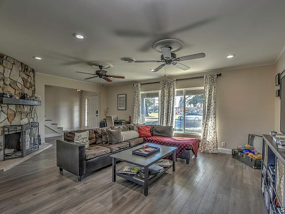 5th image of 135 Rideout Way