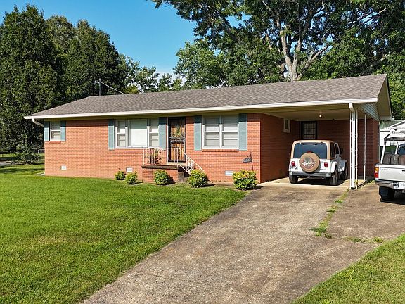 4th image of 420 Evergreen St
