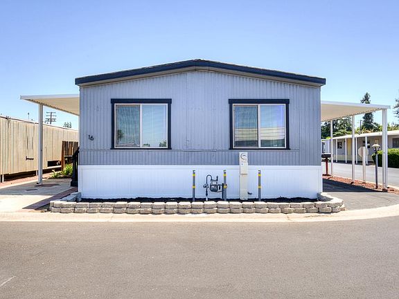 4th image of 5541 E Tulare St #16
