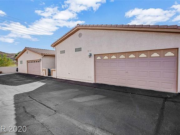 2nd image of 247 Big Horn Dr #B