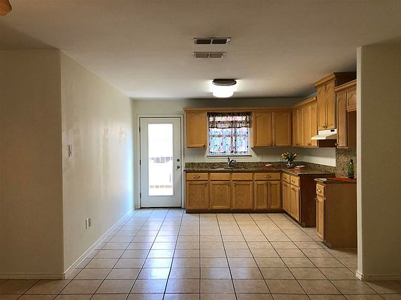 3rd image of 11141 Escandon Dr