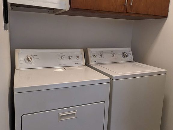 4th image of 305 E Main St #3