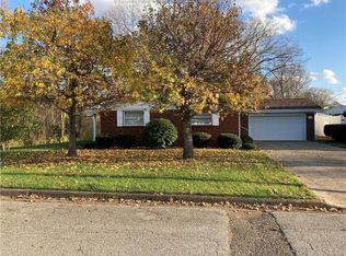 912 Mossman Cir, Point Pleasant, WV 25550