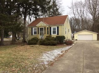 5851 Barton Rd, North Olmsted, OH 44070