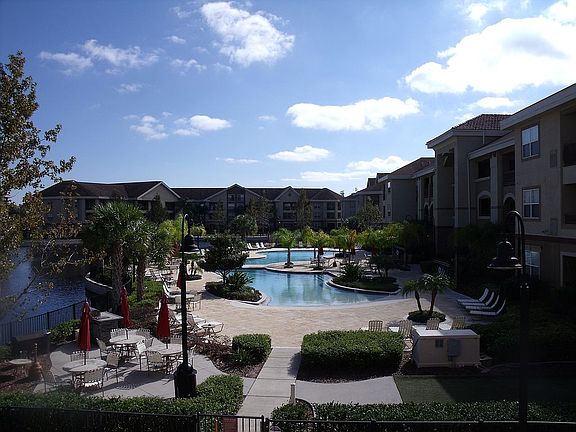 4th image of 1410 Villa Capri Cir APT 207