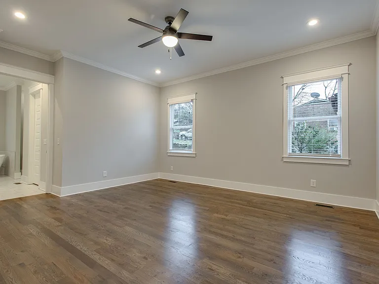 718 S 13th St — Photo 27