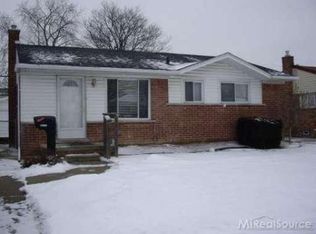 17909 S Wind Dr, Fraser, MI