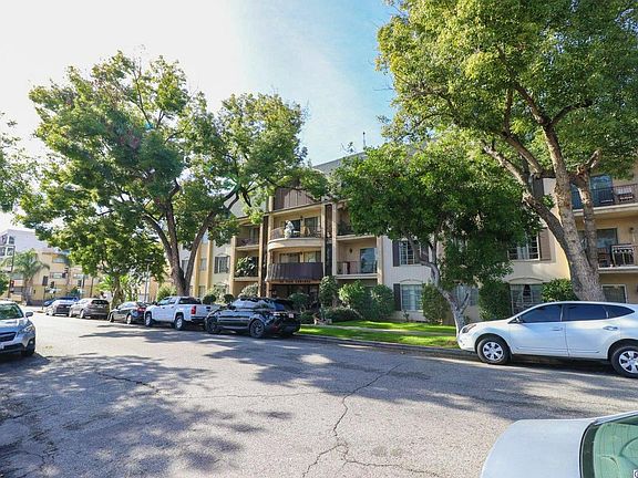 4th image of 215 N Kenwood St APT 306